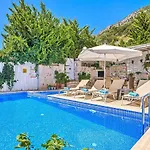 Villa 3 Bedroom - 1003 *