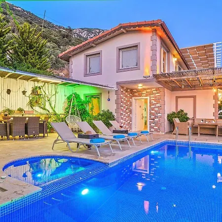 فيلة 3 Bedroom - 1003 *