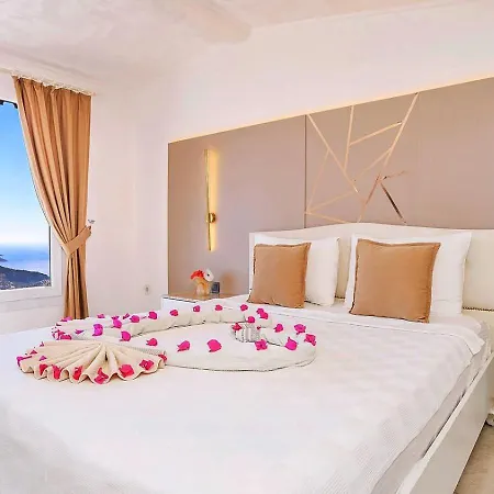 3 Bedroom - 1003 *