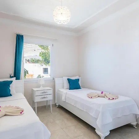 Villa 3 Bedroom - 1003 *