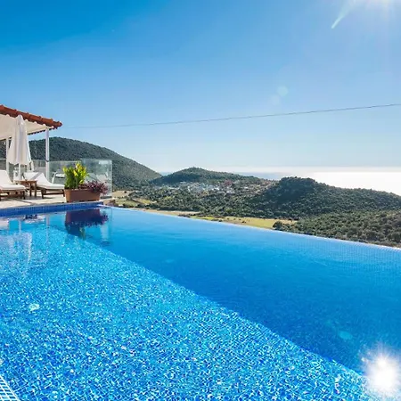 Villa 3 Bedroom - 1003 *