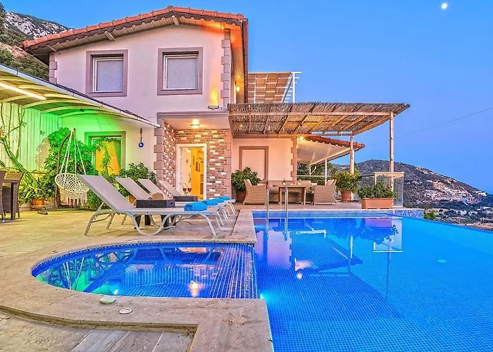 3 Bedroom - 1003 *
