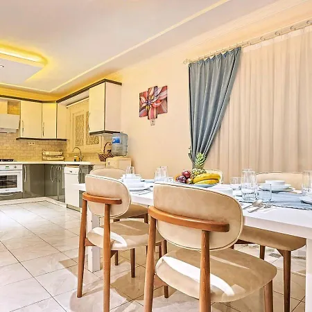 3 Bedroom - 1003 *